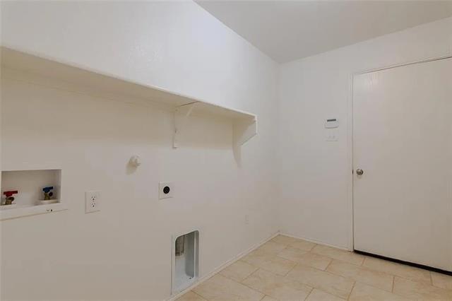 Building Photo - 829 Underhill Dr