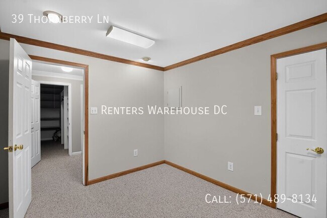 Building Photo - 39 Thornberry Ln