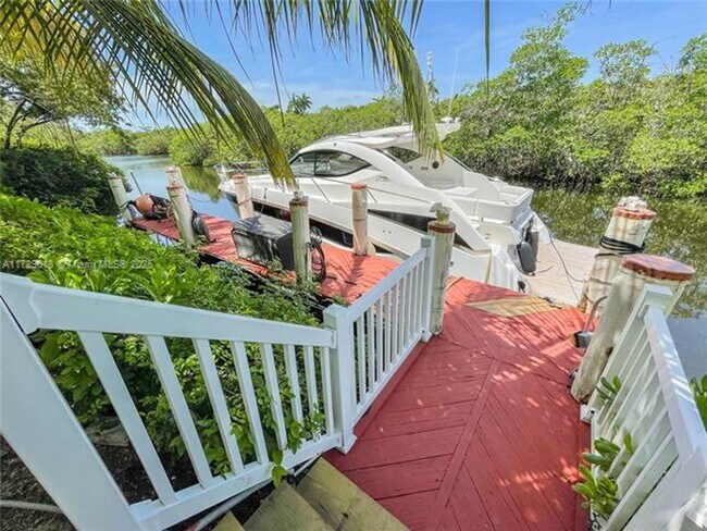 Building Photo - 194 Caoba Ct