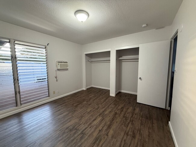 Building Photo - For Rent – 2 Bedroom, 1 Bathroom with Deta...