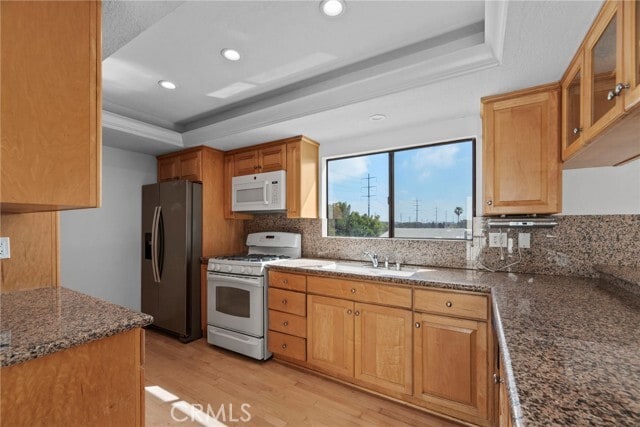 Building Photo - 516 Rosecrans Ave