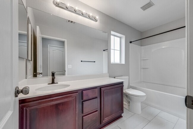 Building Photo - Charming Southwest Las Vegas Home with Open Layout & Prime Location Near the Strip