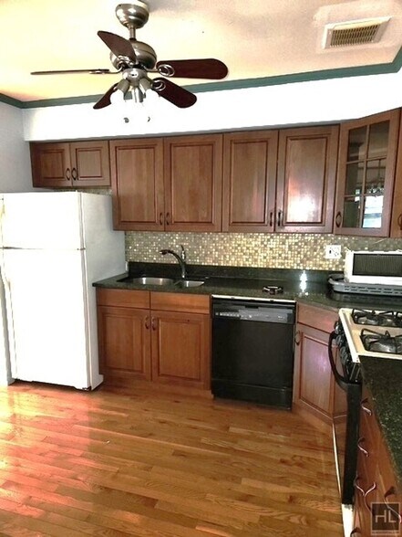 Building Photo - 64th Avenue