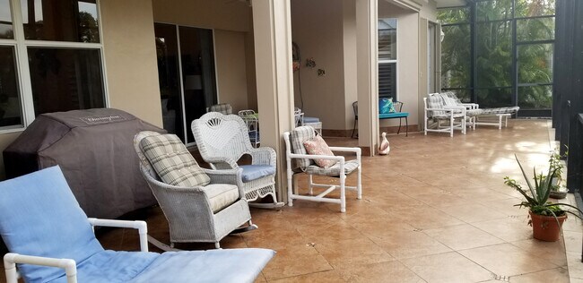 Building Photo - 5327 Solway Dr