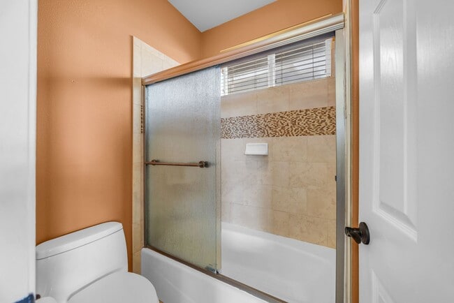Building Photo - Modern Wailuku Home | 3 Bed / 2.5 Bath | Fully Furnished | Pet Friendly | Spacious Living & Prime...