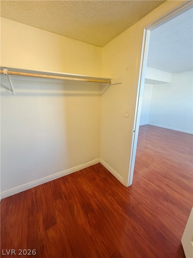Building Photo - 4264 Tara Ave