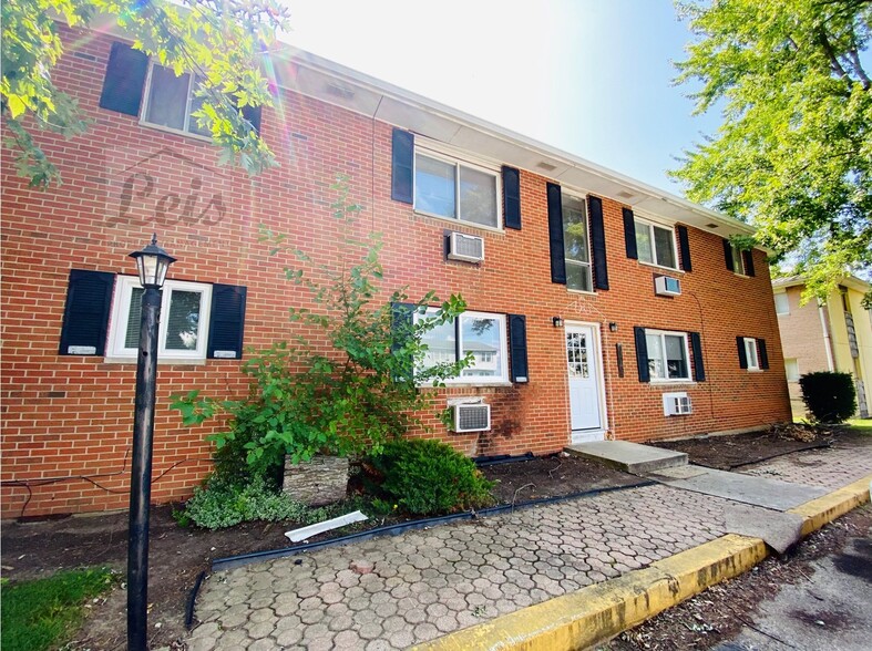 Building Photo - 403 N Owens Dr