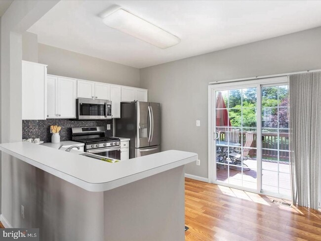 Building Photo - 42033 Bushclover Terrace