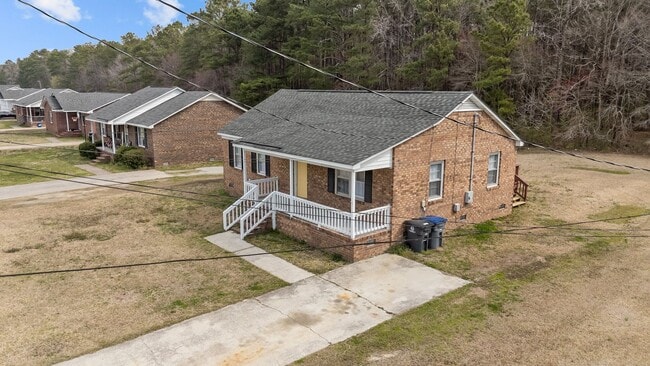 Building Photo - Cute Remodeled home in Cul-de-sac