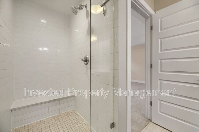 Building Photo - 3344 N Williams St