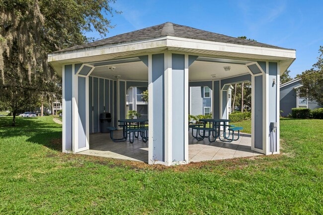 Building Photo - 2532 Grassy Point Dr