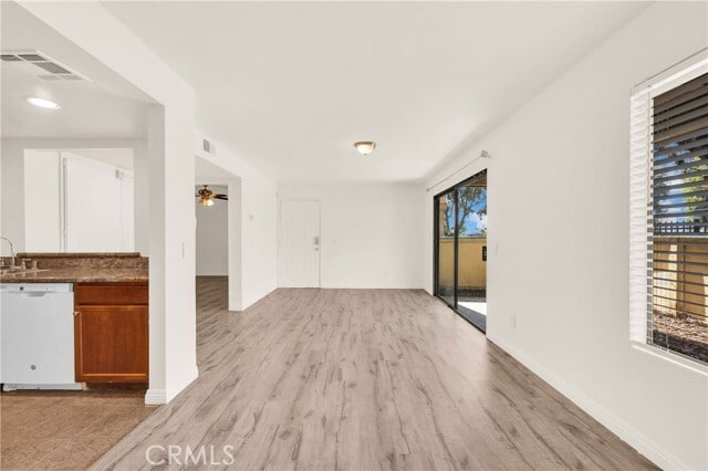 Building Photo - 1110 W Blaine St