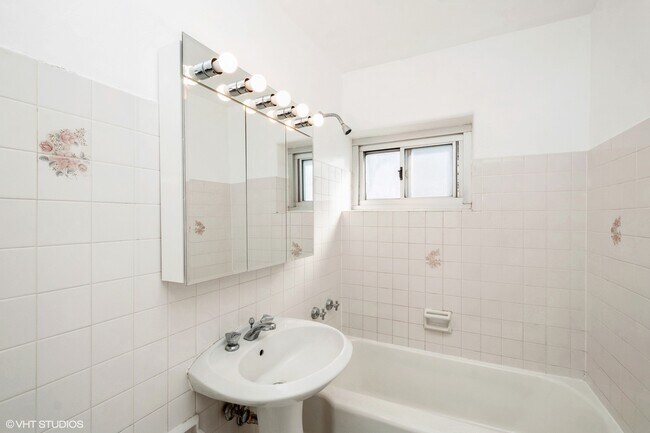 Building Photo - 4950 N Marine Dr