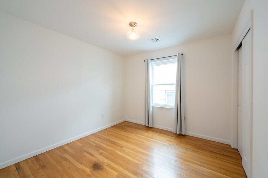 Building Photo - 108 Claremont Ave
