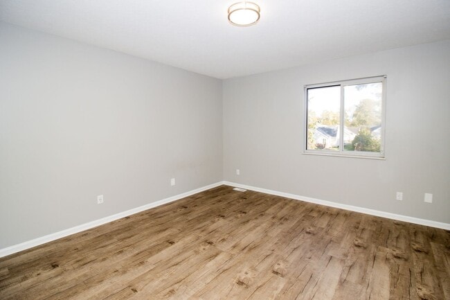 Building Photo - 1205 Canyon View Rd