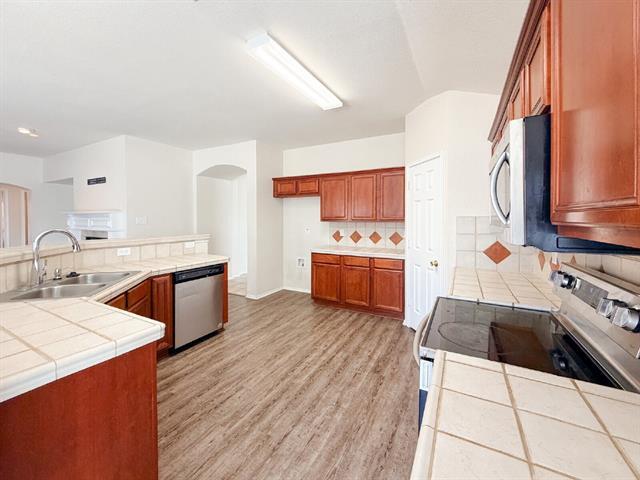 Building Photo - 5353 Freestone Dr