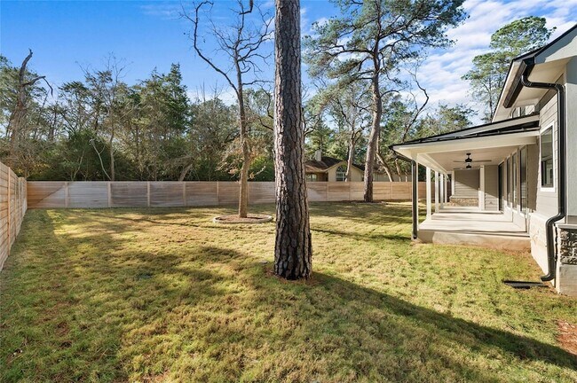 Building Photo - 319 Akaloa Dr