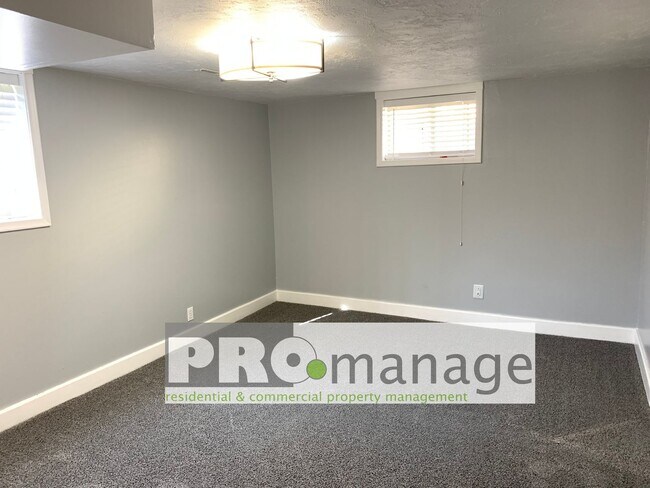 Building Photo - 797 K St