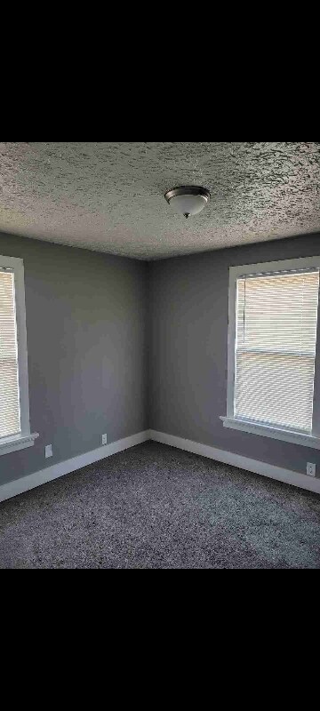 Building Photo - 320 Lockwood Ave