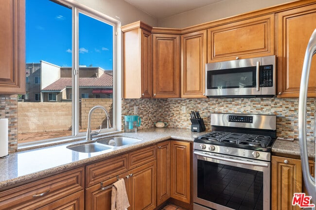 Building Photo - 13723 Rancho Ln