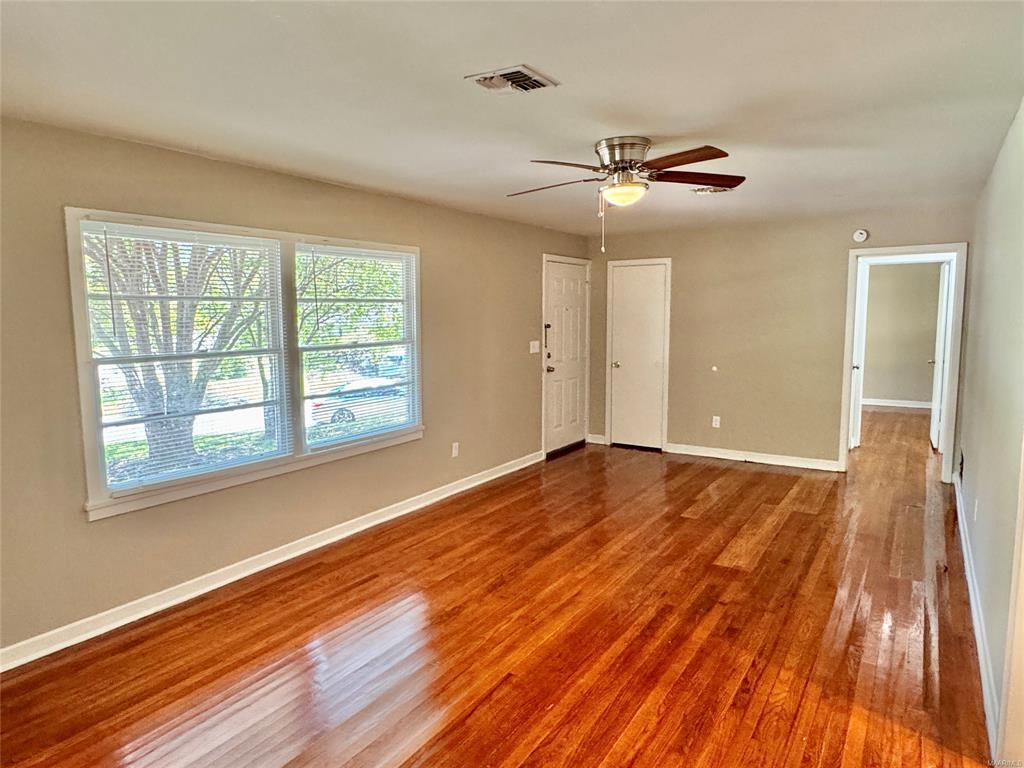 Building Photo - 3346 Vermont Dr