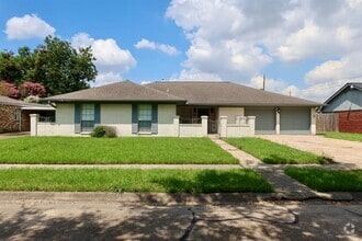 Building Photo - 806 James Ave