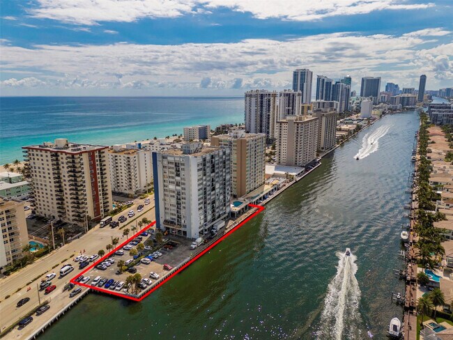 Building Photo - 1400 S Ocean Dr