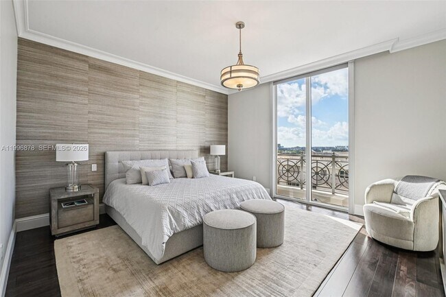 Building Photo - 626 Coral Wy