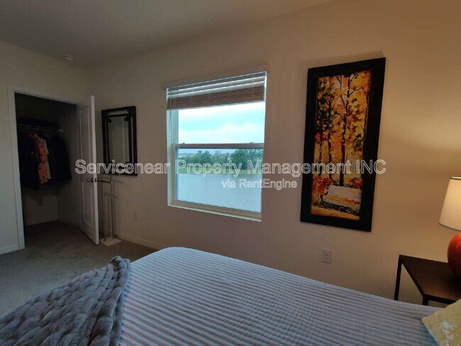 Building Photo - 32988 Major Oak Dr