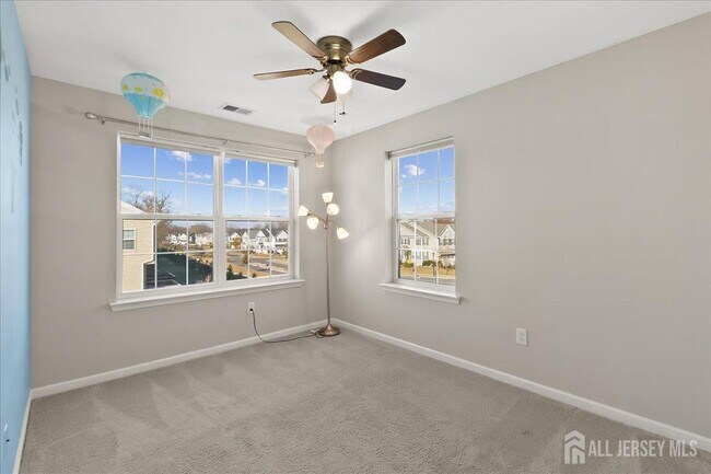 Building Photo - 905 Chalmers Ln