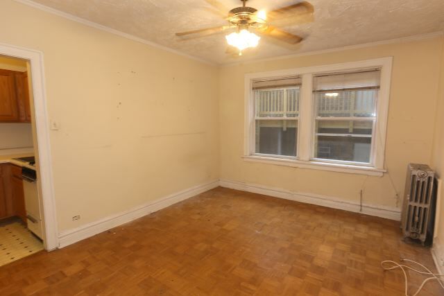 Building Photo - 653 W Belmont Ave