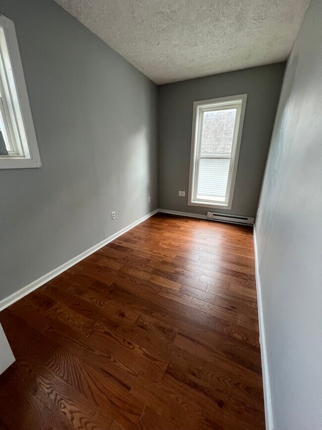 bedroom - 219 N Cedar St