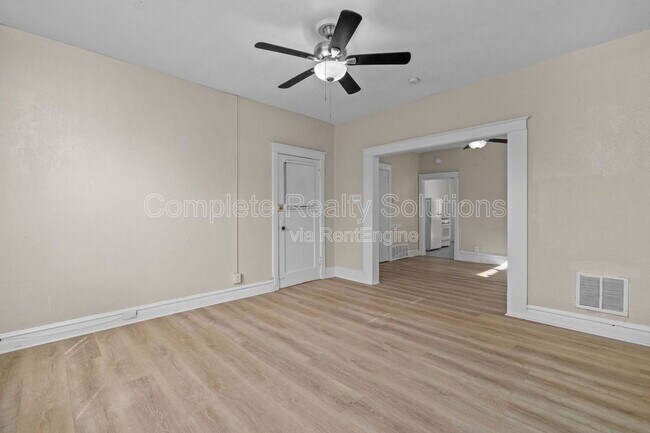 Building Photo - 4102 California Ave