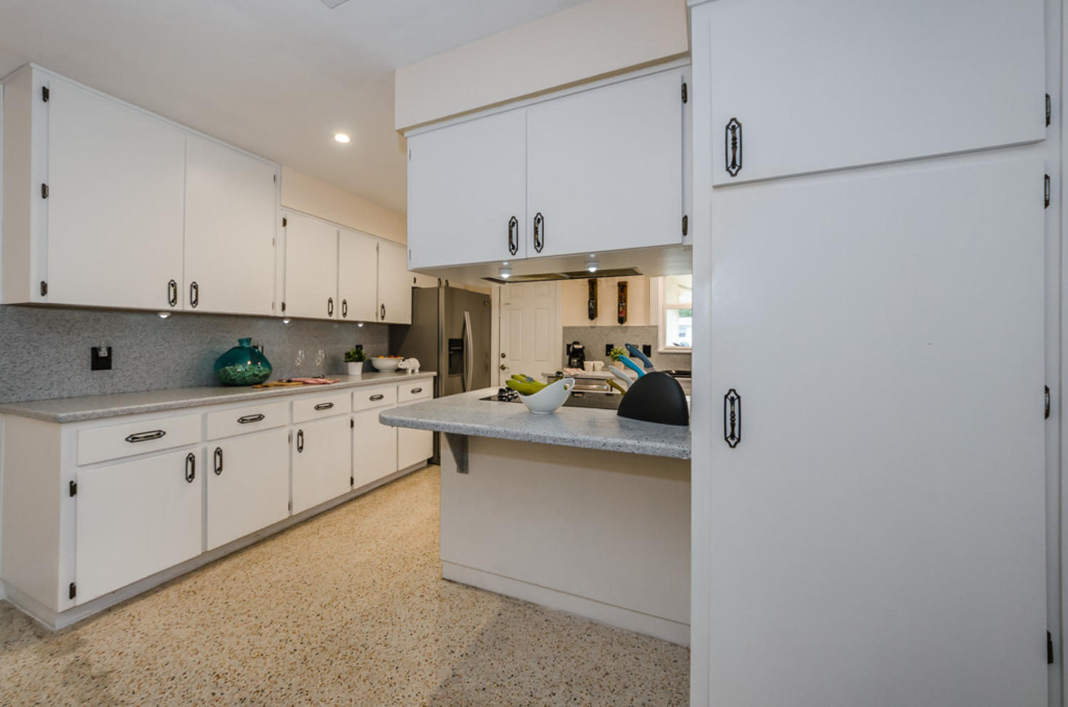 Building Photo - 245 Bel Forest Dr