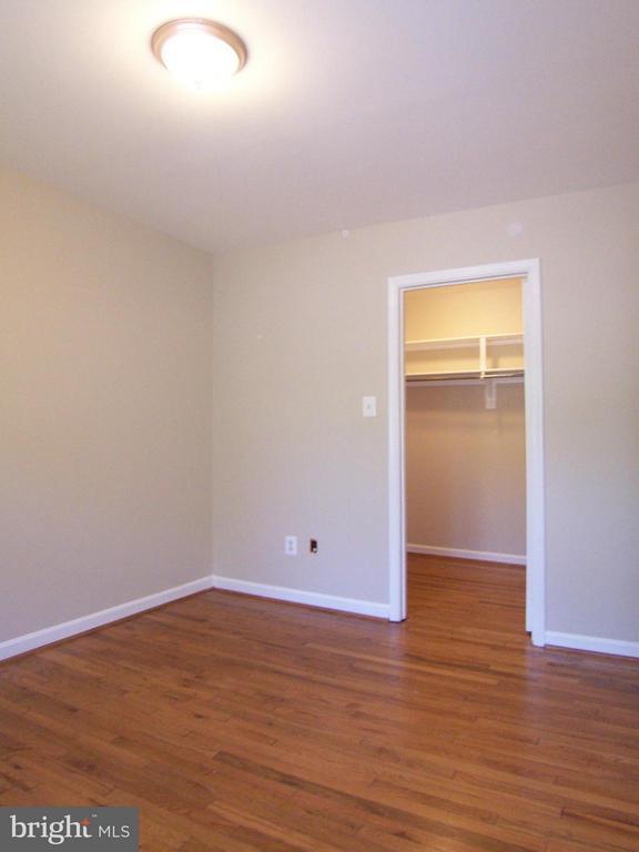 Building Photo - 8502 Lakinhurst Ln