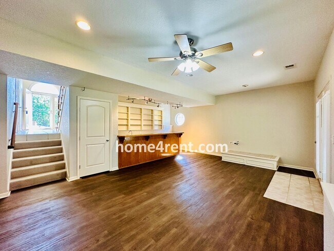 Building Photo - 14236 W 153rd St
