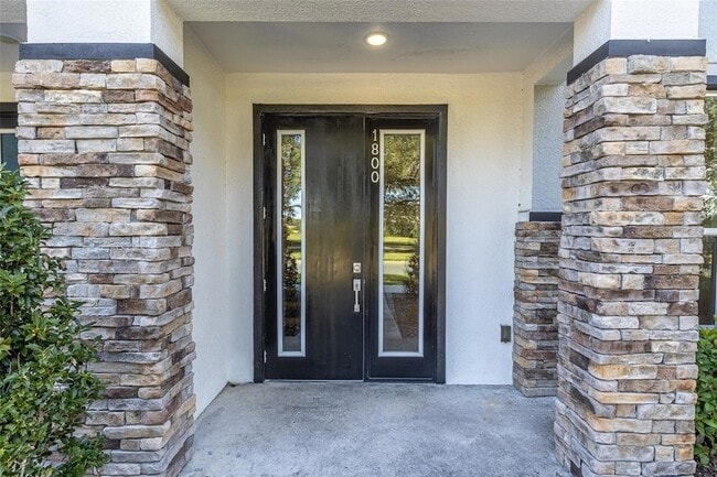 Building Photo - 1800 Houston St