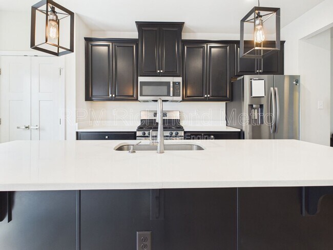 Building Photo - 2104 Boro Ridge St