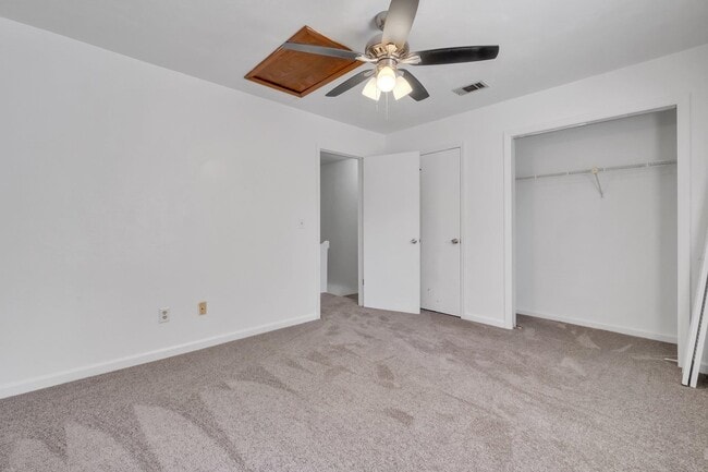 Building Photo - 2313 Hartsfield Way
