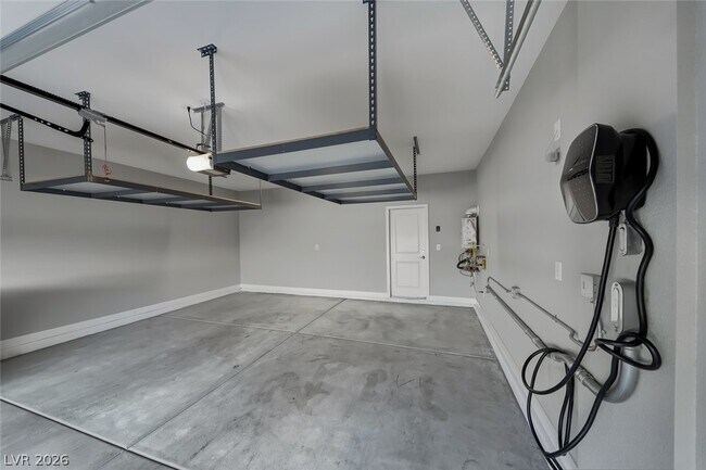 Building Photo - 11 Flora Sagio Ave