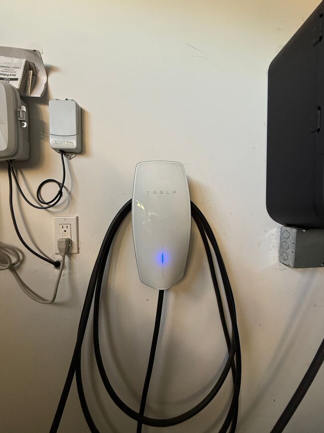 Building Photo - Executive Single-Story Living in Vintage Ranch/Rice Ranch Community