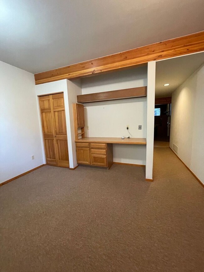 Building Photo - Front Range views, Spectacular location, Boulder home avail. Now!