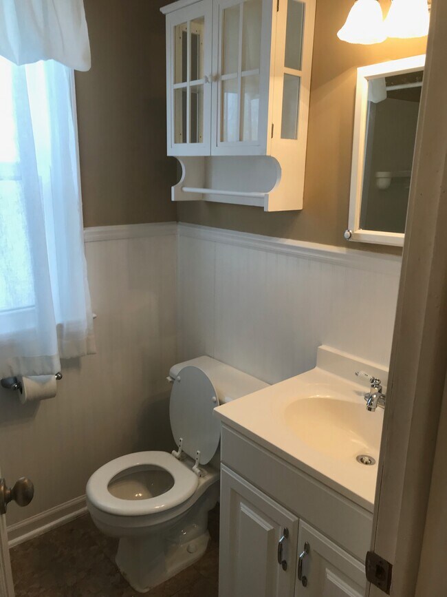 Building Photo - 2326 Barrett Ave