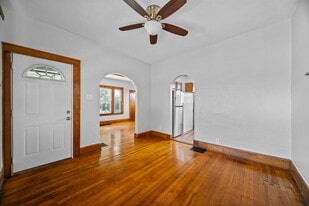 Building Photo - 3125 East Ave