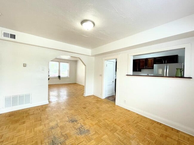 Building Photo - 7202 Lyndover Pl