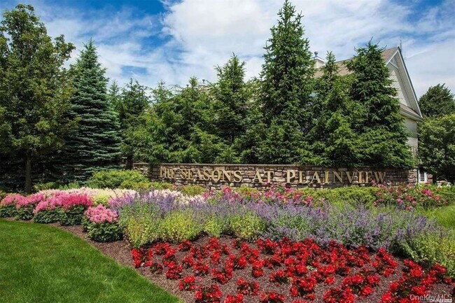 Building Photo - 45 Autumn Dr