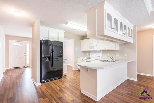 Building Photo - 462 Falkirk Dr