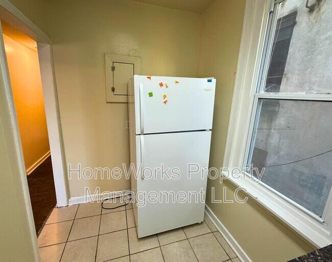 Building Photo - 3401 Woodbrook Ave