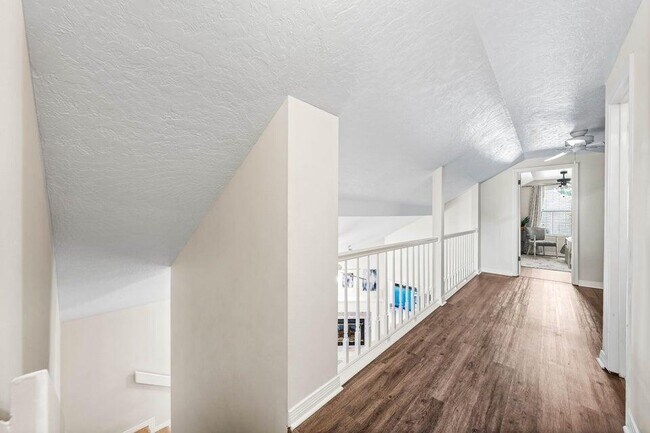 Building Photo - 408 Ridge Wood Cir
