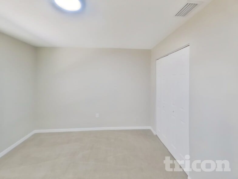 Building Photo - 12285 Villa Rd